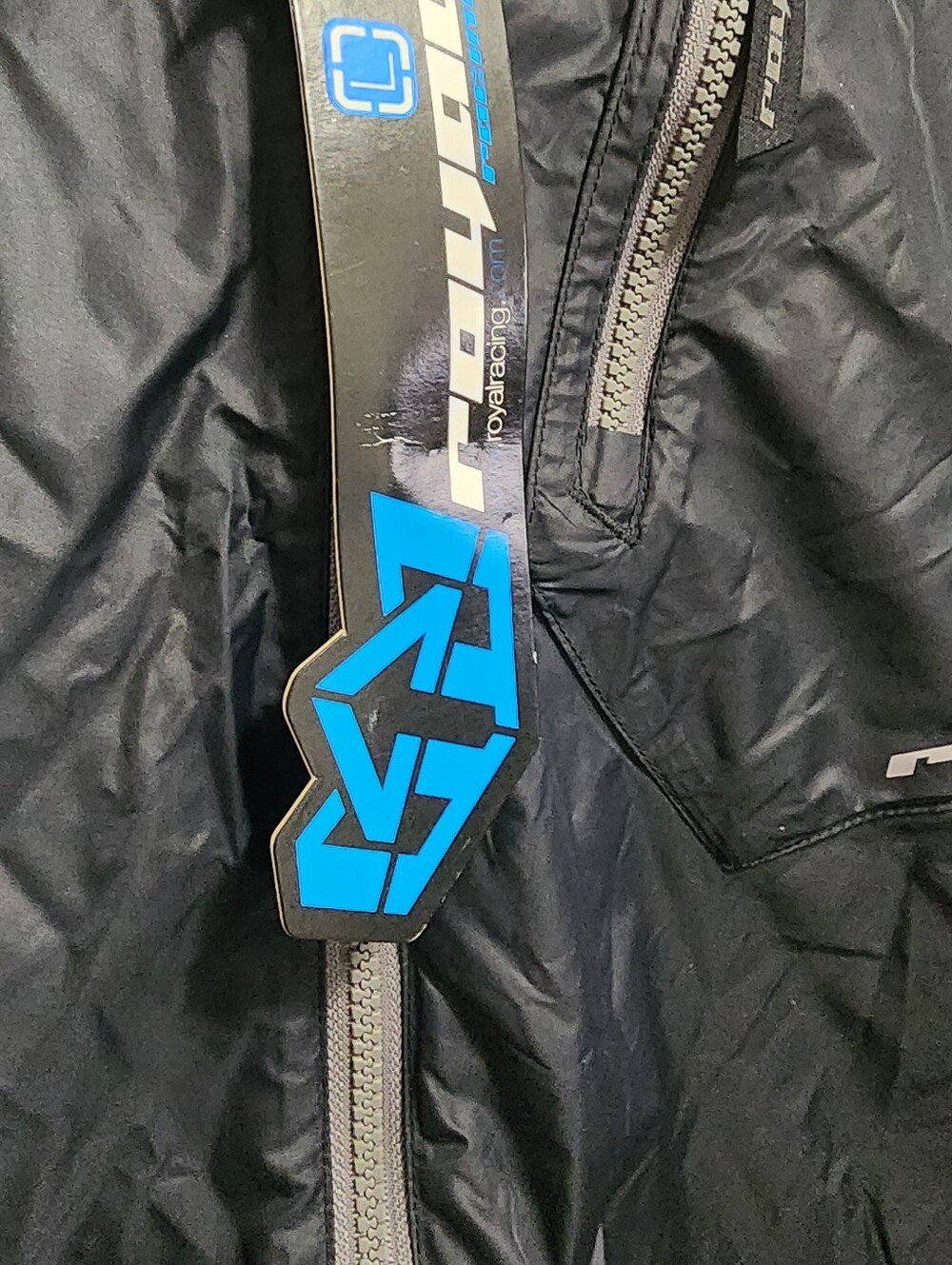 Windbreaker - Picture 4 of 5